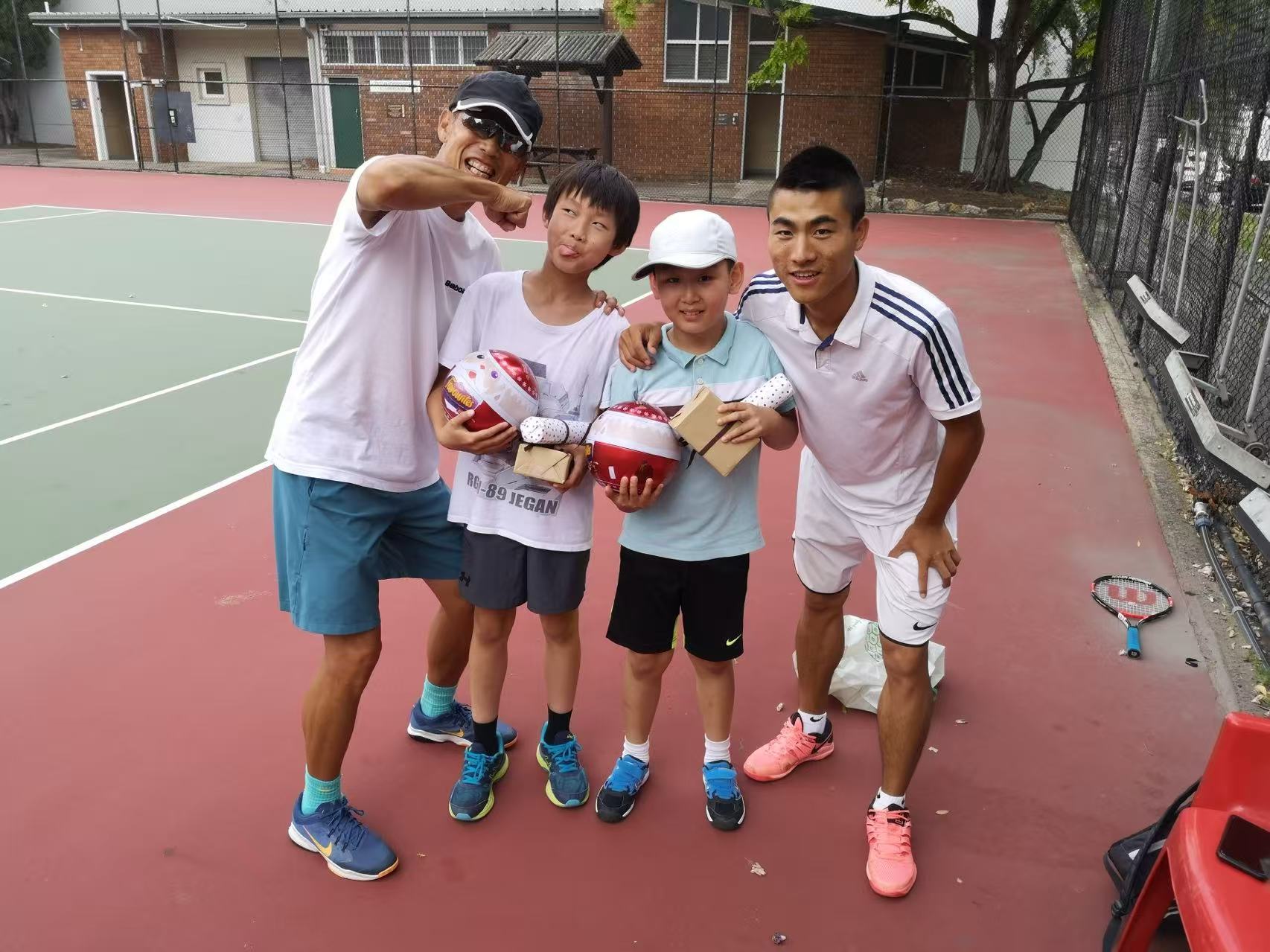 Christmas Cheer on Court – A Festive Tennis Celebration with Our Juniors